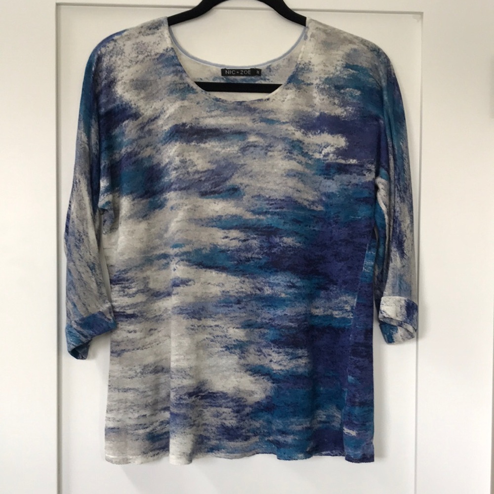 Nic+Zoe Women's linen blend Blue Abstract Top airy fine gauge multicolor